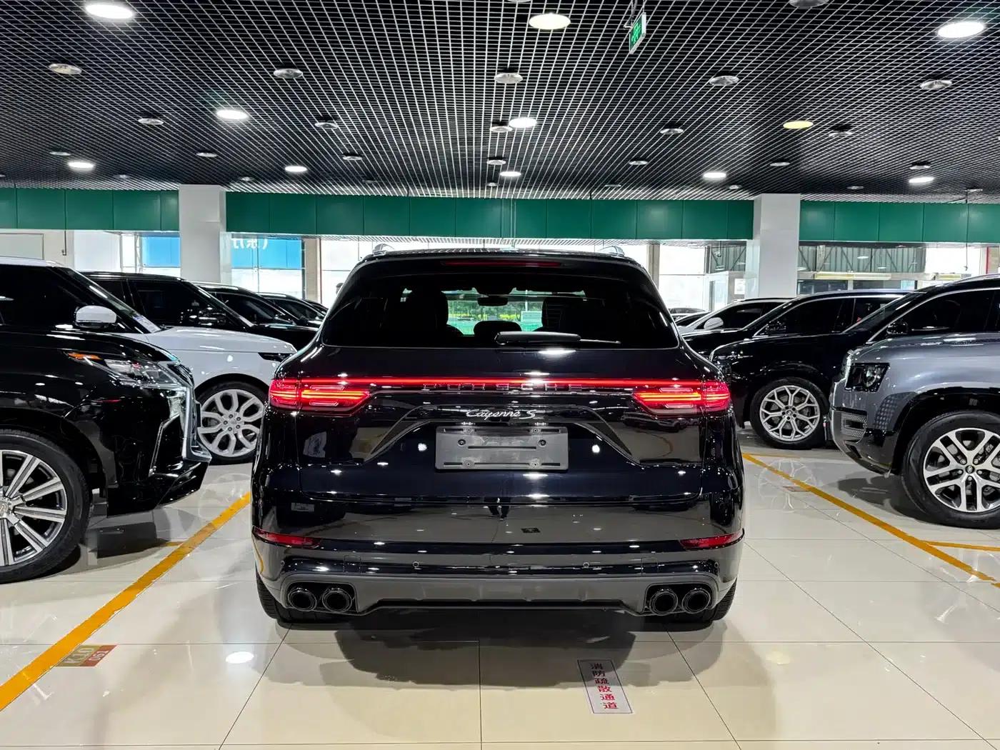 2022 Cayenne S 2.9T Platinum Edition — миниатюра 18