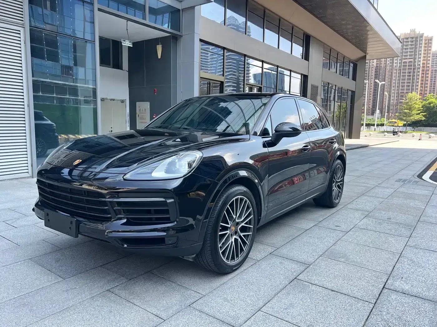Cayenne 2019 Cayenne 3.0T — миниатюра 1