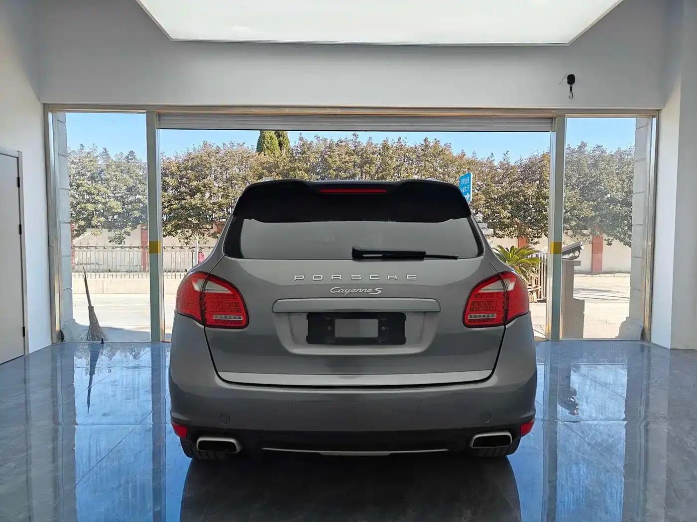 Cayenne 2011 Cayenne S 4.8L — миниатюра 4