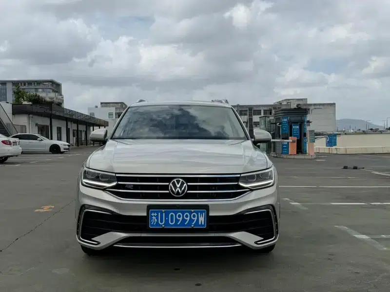 Tiguan L 2022 330TSI Automatic 2WD R-Line Premium Edition — миниатюра 2