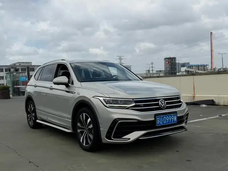 Tiguan L 2022 330TSI Automatic 2WD R-Line Premium Edition — миниатюра 3