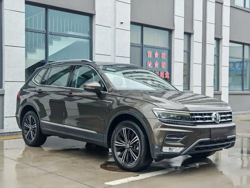 Tiguan L 2017 380TSI Automatic 4WD Luxury Edition — миниатюра 3