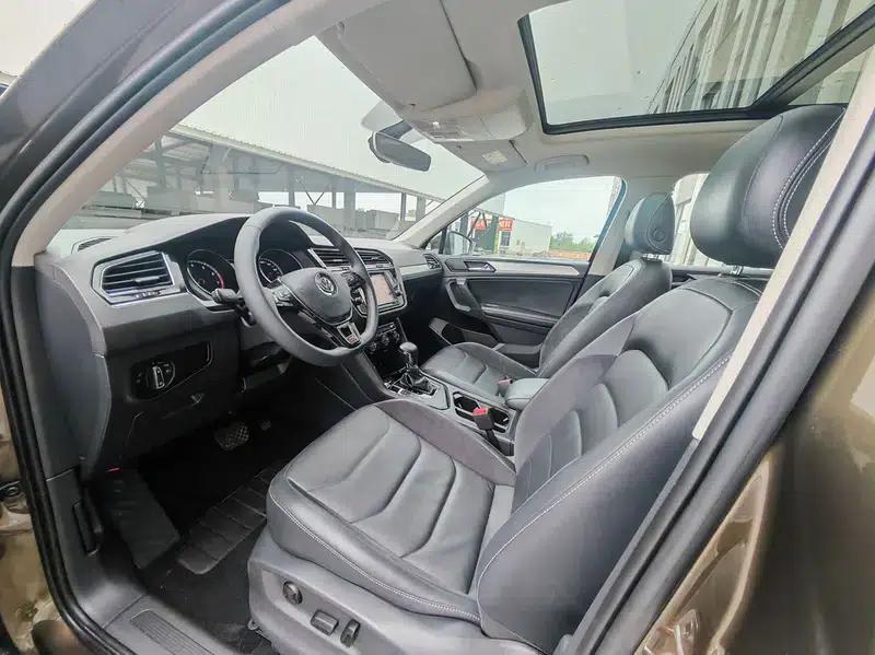 Tiguan L 2017 380TSI Automatic 4WD Luxury Edition — миниатюра 8
