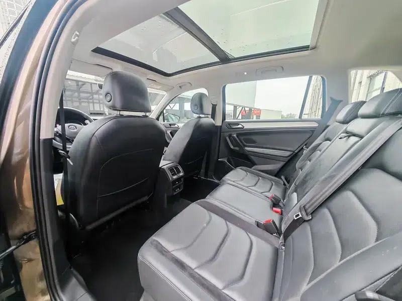 Tiguan L 2017 380TSI Automatic 4WD Luxury Edition — миниатюра 9