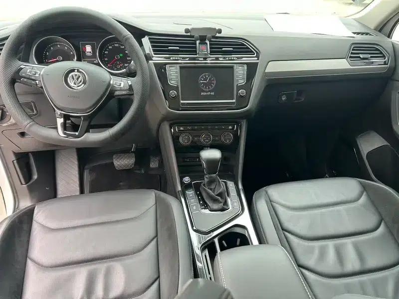 Tiguan L 2017 380TSI Automatic 4WD Luxury Edition — миниатюра 6