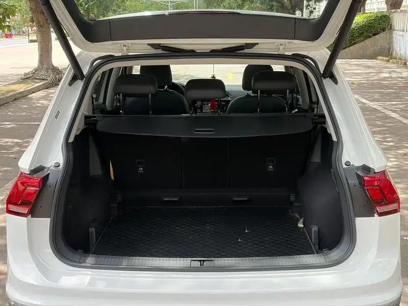 Tiguan L 2019 330TSI Automatic 2WD Smart Luxury Edition (National V Emission Standard) — миниатюра 24
