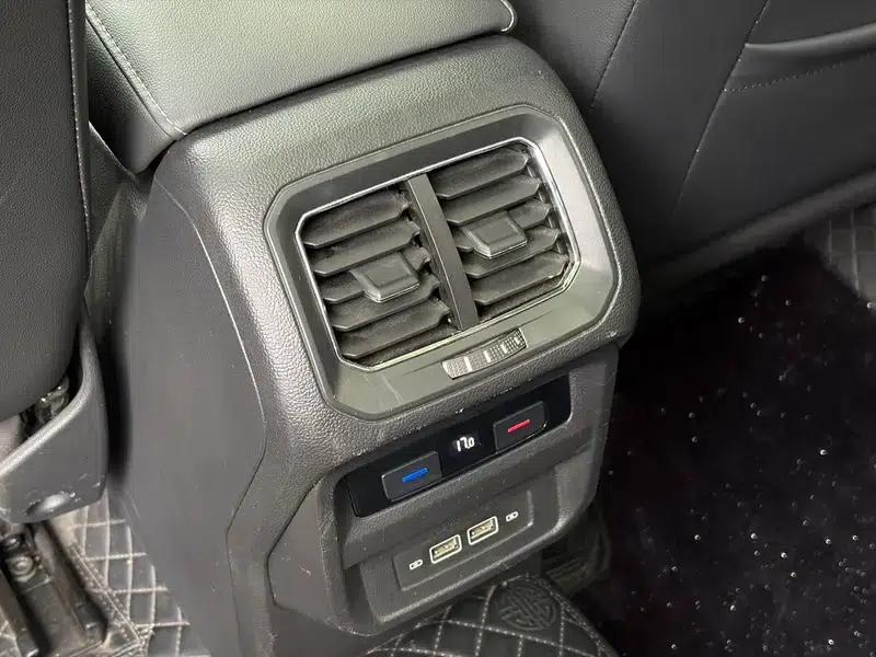 Tiguan L 2019 330TSI Automatic 2WD Smart Luxury Edition (National V Emission Standard) — миниатюра 10