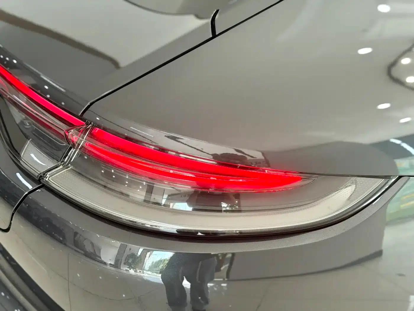 2023 Panamera Executive Long Wheelbase Platinum Edition 2.9T — миниатюра 21