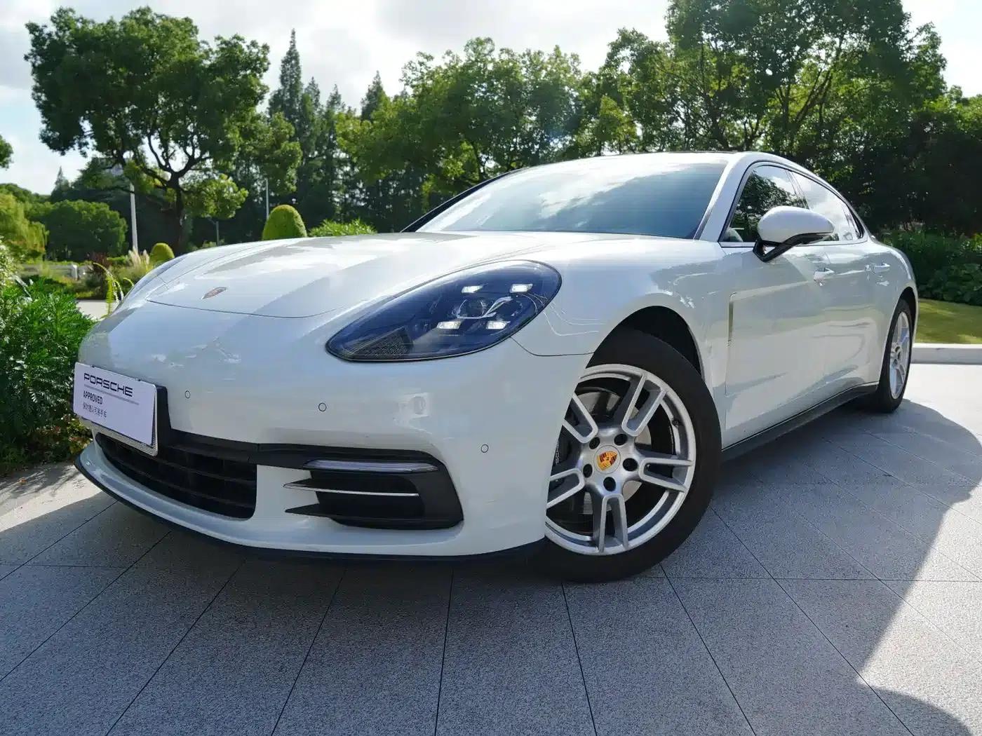 2017 Panamera 4 Executive Long Wheelbase 3.0T — миниатюра 1
