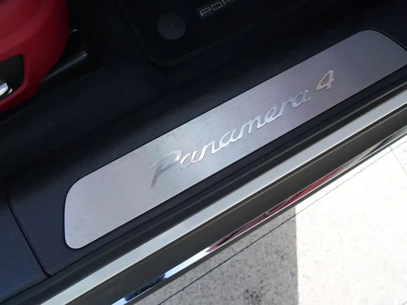 2017 Panamera 4 Executive Long Wheelbase 3.0T — миниатюра 8