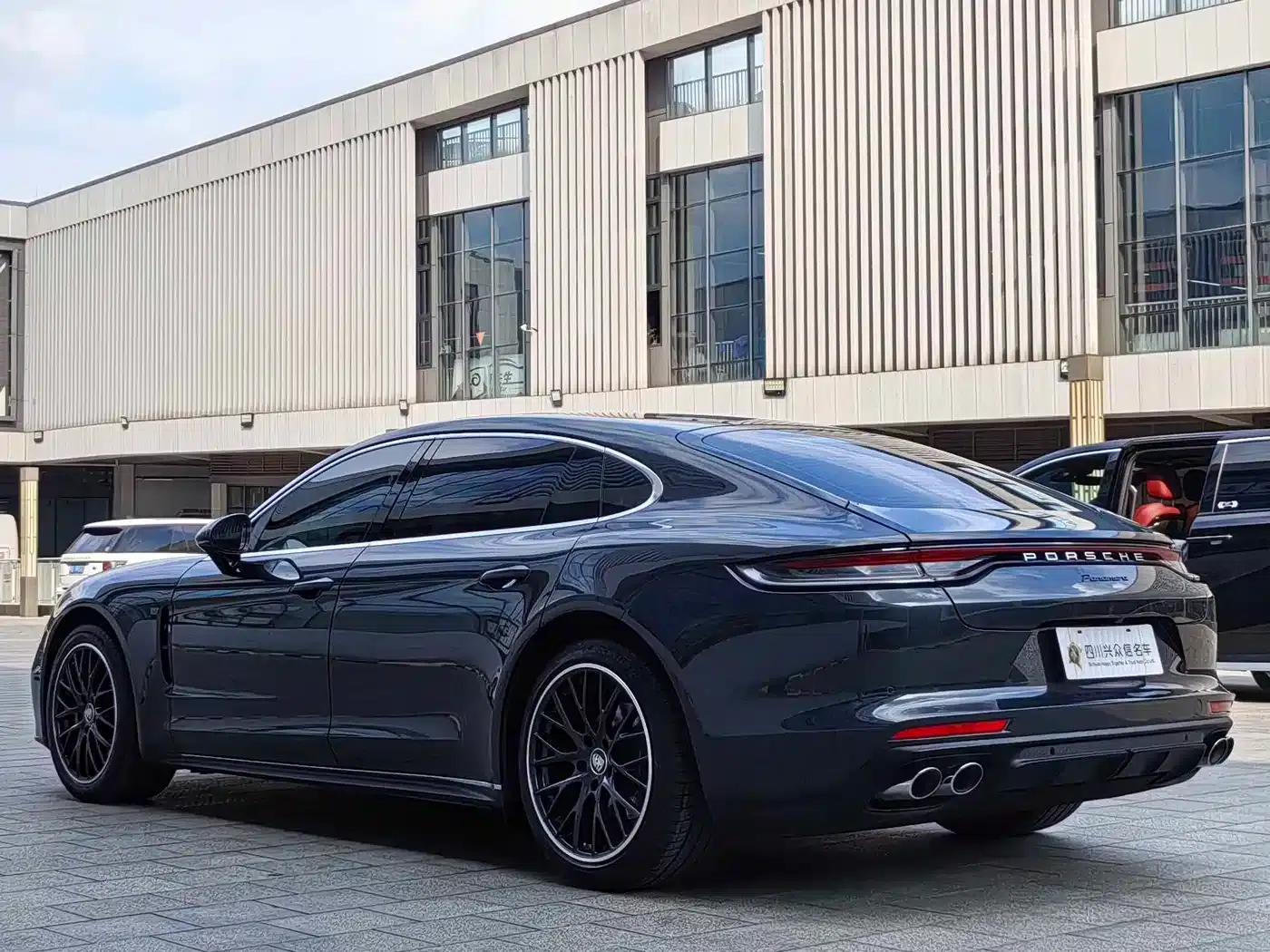 2022 Panamera Executive Long Wheelbase Platinum Edition 2.9T — миниатюра 5
