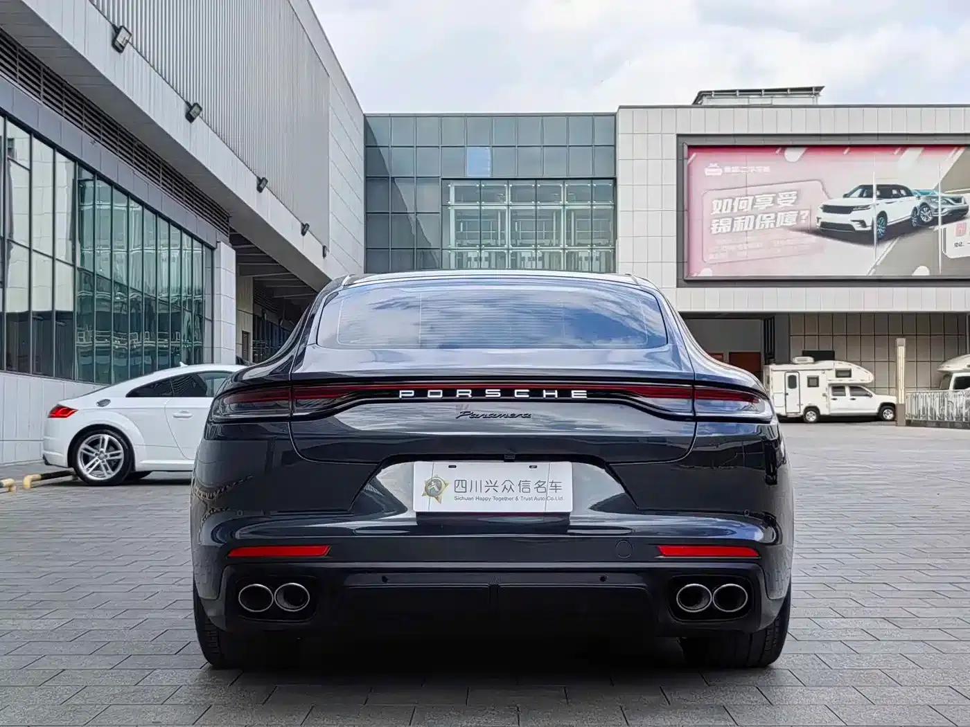 2022 Panamera Executive Long Wheelbase Platinum Edition 2.9T — миниатюра 6
