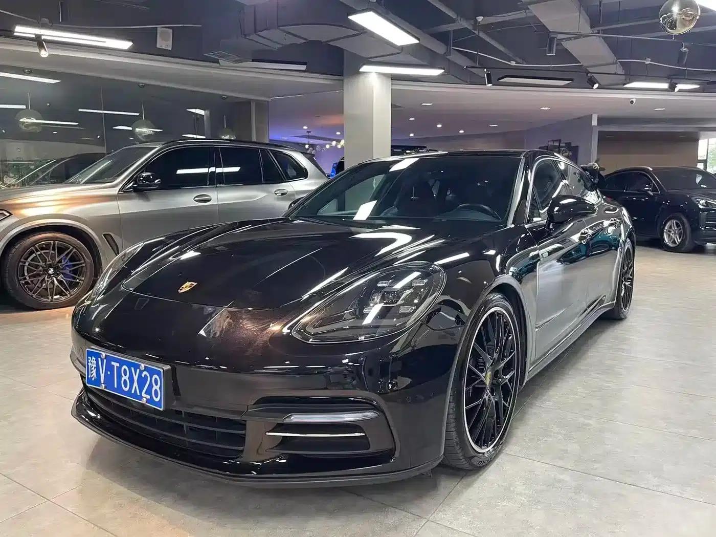 2017 Panamera 4 Executive Long Wheelbase 3.0T — миниатюра 1