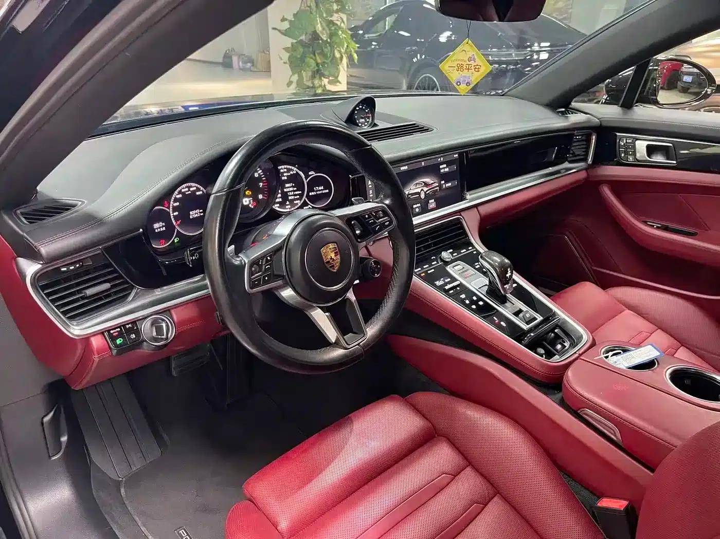 2017 Panamera 4 Executive Long Wheelbase 3.0T — миниатюра 4