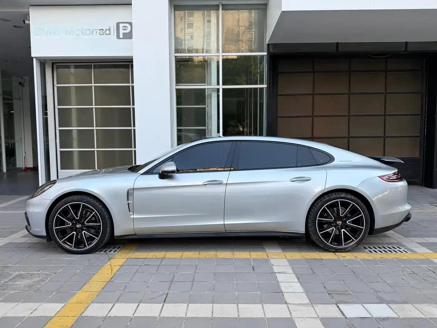 2017 Panamera Executive Long Wheelbase 3.0T — миниатюра 2