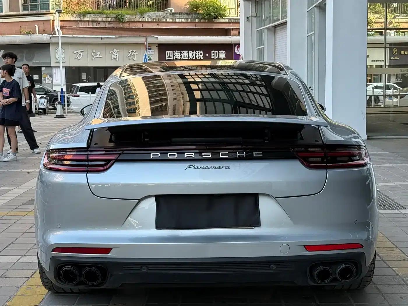 2017 Panamera Executive Long Wheelbase 3.0T — миниатюра 6