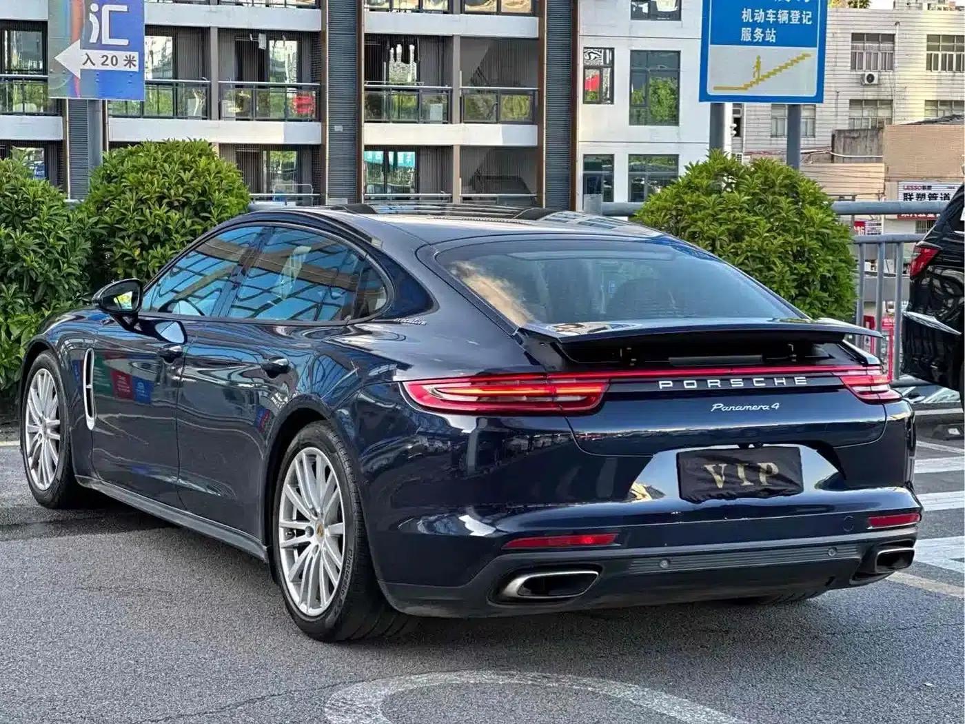 2017 Panamera 4 Executive Long Wheelbase 3.0T — миниатюра 7