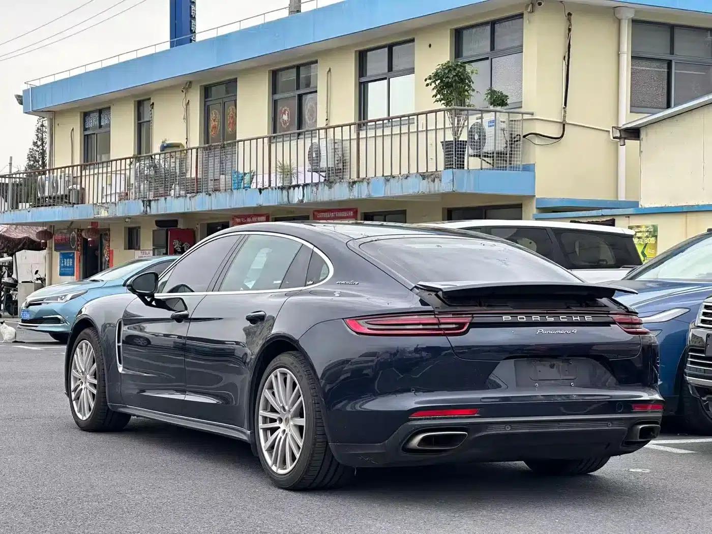 2019 Panamera 4 Executive Long Wheelbase 2.9T — миниатюра 5