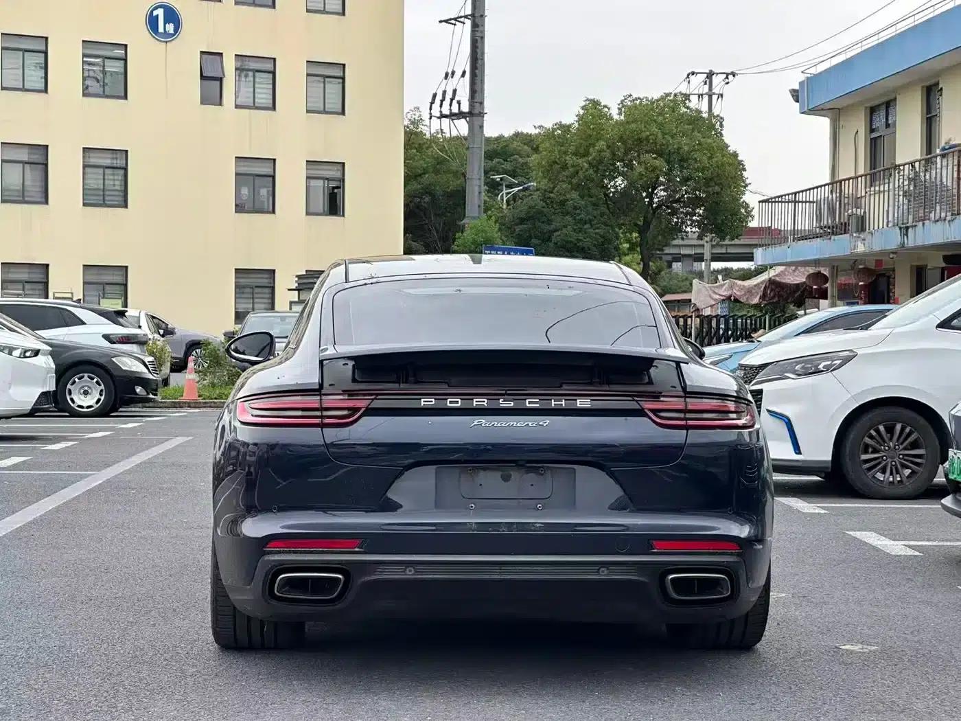 2019 Panamera 4 Executive Long Wheelbase 2.9T — миниатюра 6