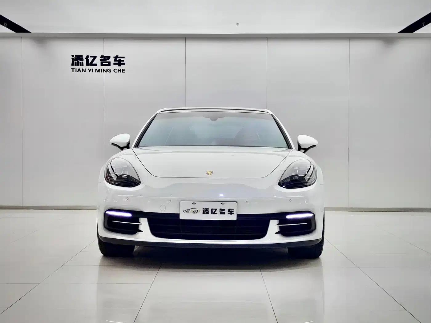 2017 Panamera 4 Executive Long Wheelbase 3.0T — миниатюра 2