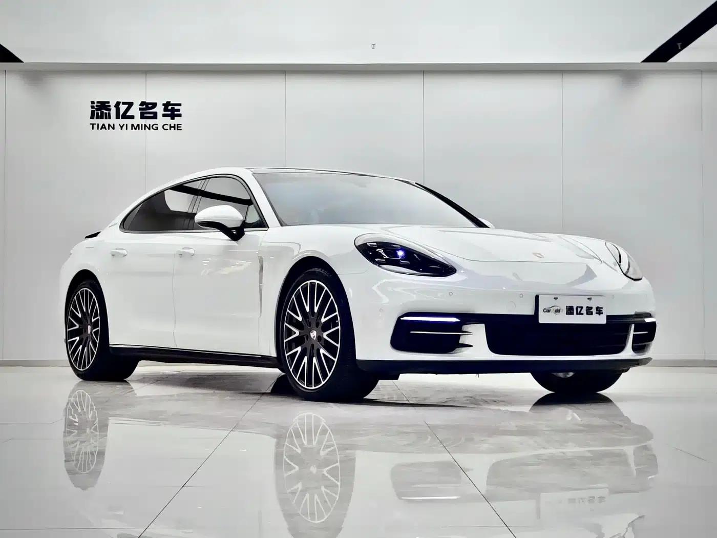 2017 Panamera 4 Executive Long Wheelbase 3.0T — миниатюра 3