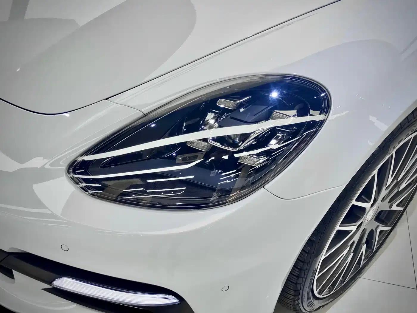 2017 Panamera 4 Executive Long Wheelbase 3.0T — миниатюра 5