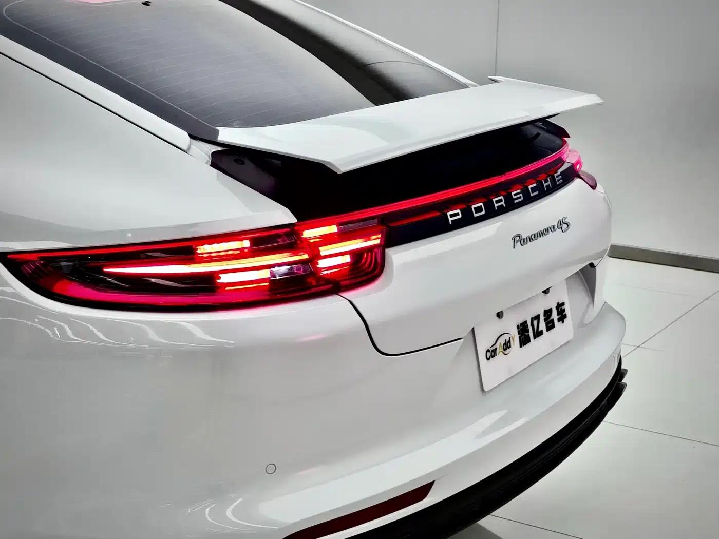 2017 Panamera 4 Executive Long Wheelbase 3.0T — миниатюра 8
