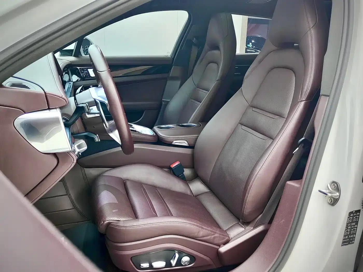 2017 Panamera 4 Executive Long Wheelbase 3.0T — миниатюра 10