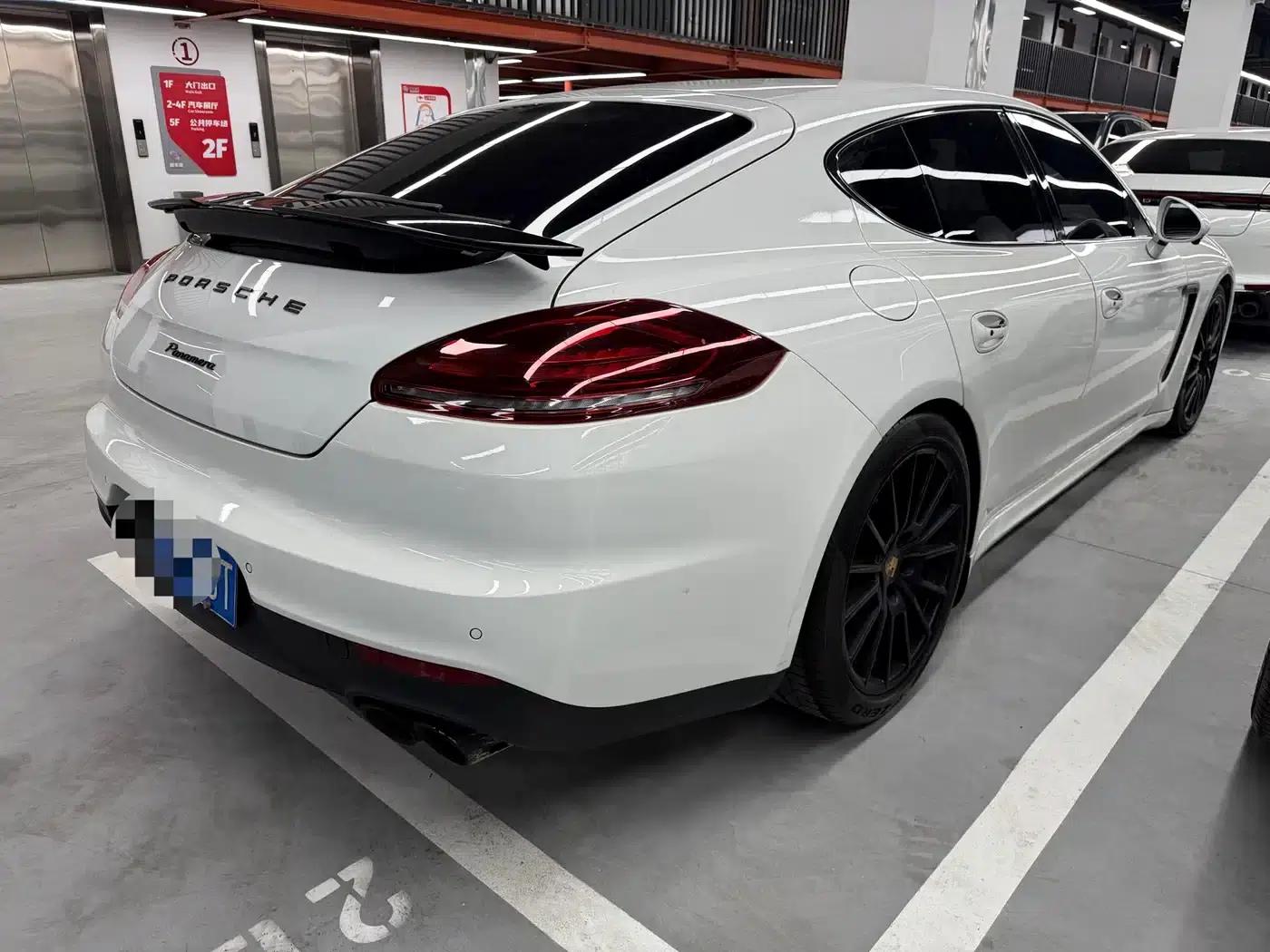 Panamera 2016 Panamera Edition 3.0T — миниатюра 18