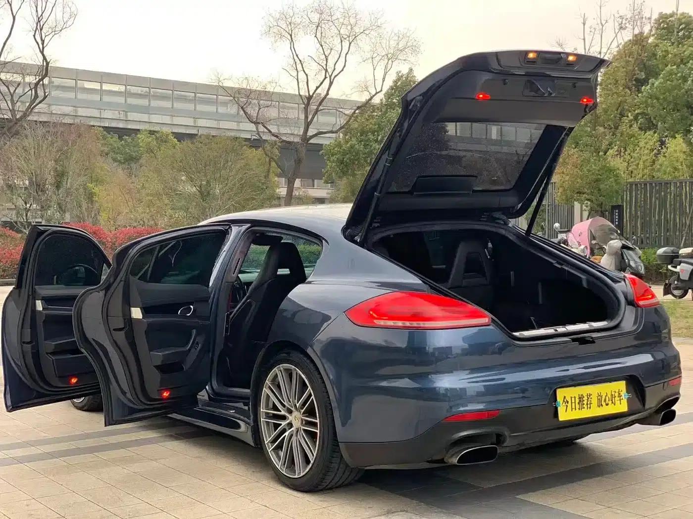 Panamera 2010 Panamera 4 3.6L — миниатюра 12