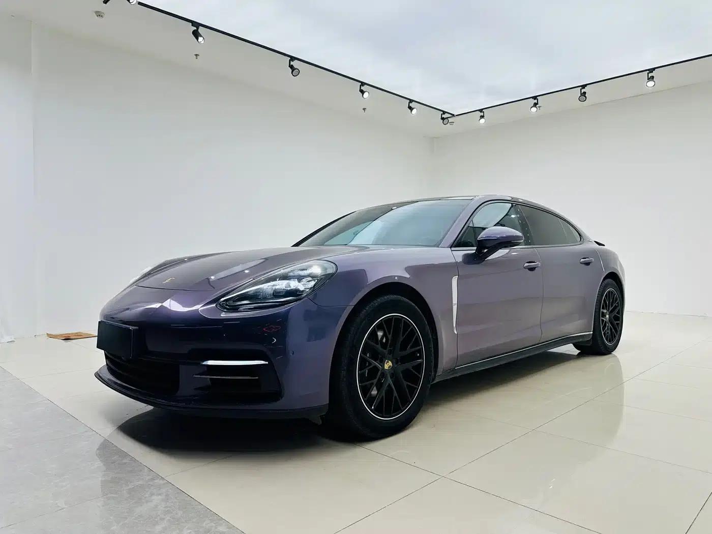 2017 Panamera Executive Long Wheelbase 3.0T — миниатюра 1