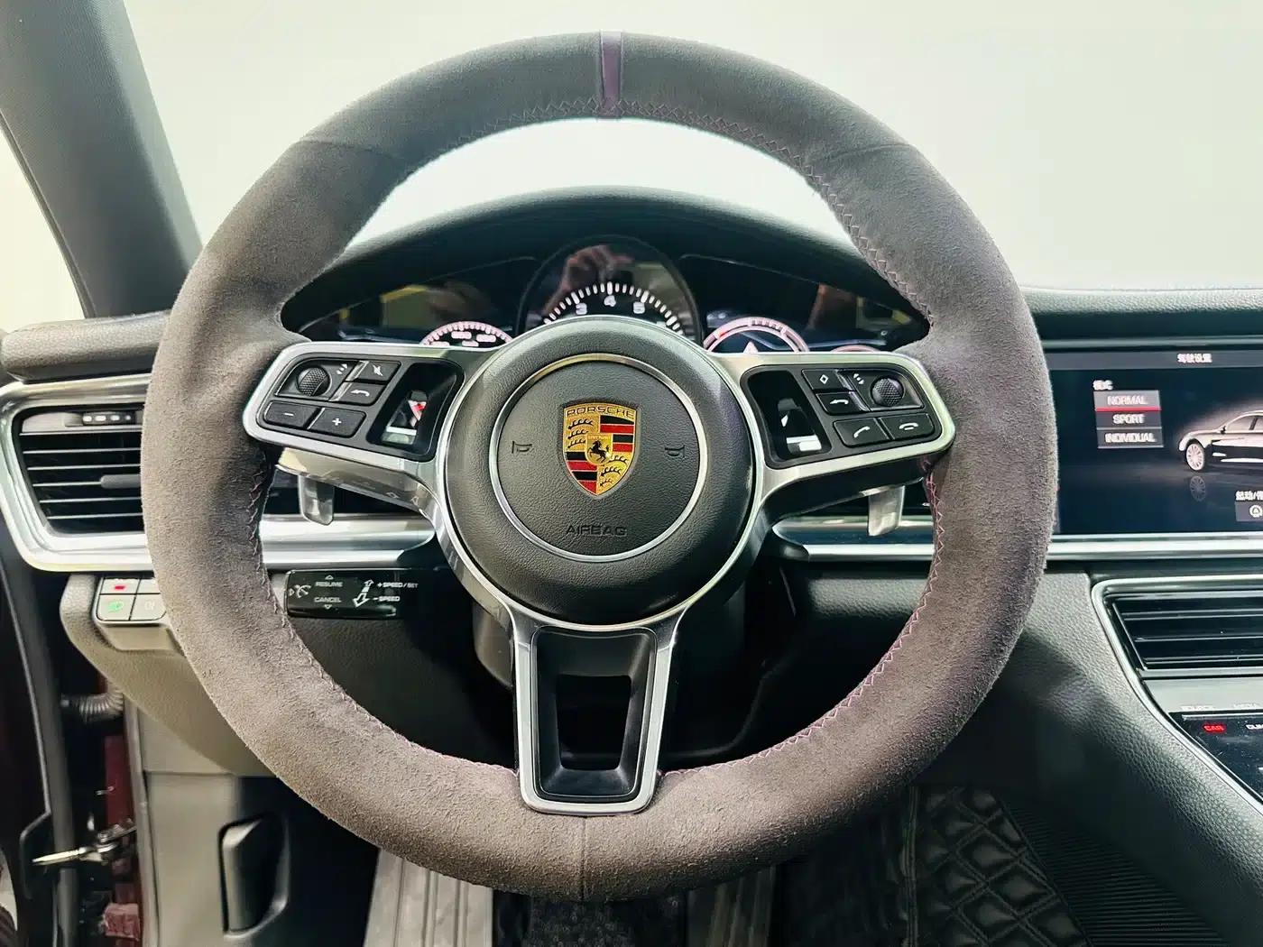 2017 Panamera Executive Long Wheelbase 3.0T — миниатюра 14