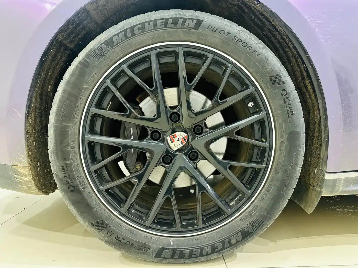2017 Panamera Executive Long Wheelbase 3.0T — миниатюра 16