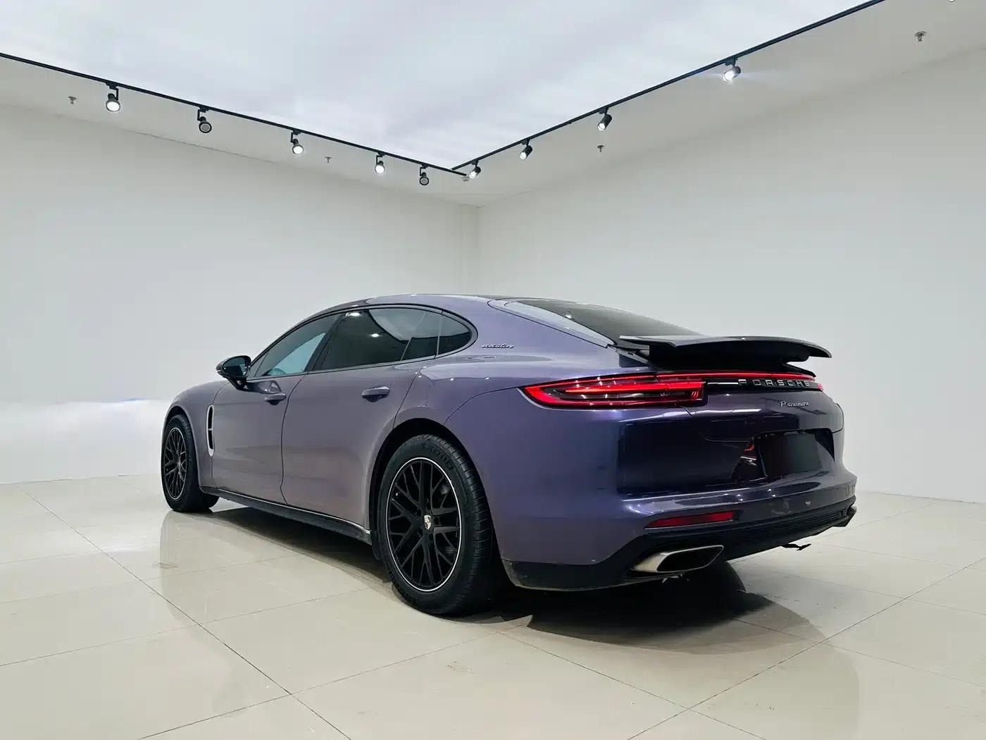 2017 Panamera Executive Long Wheelbase 3.0T — миниатюра 4