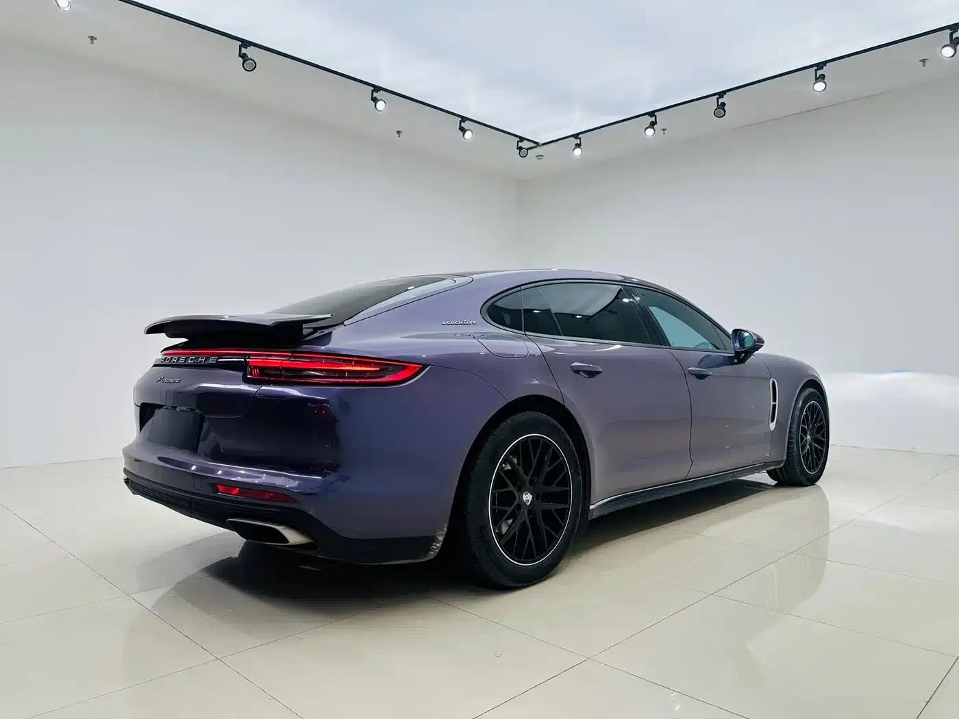 2017 Panamera Executive Long Wheelbase 3.0T — миниатюра 6