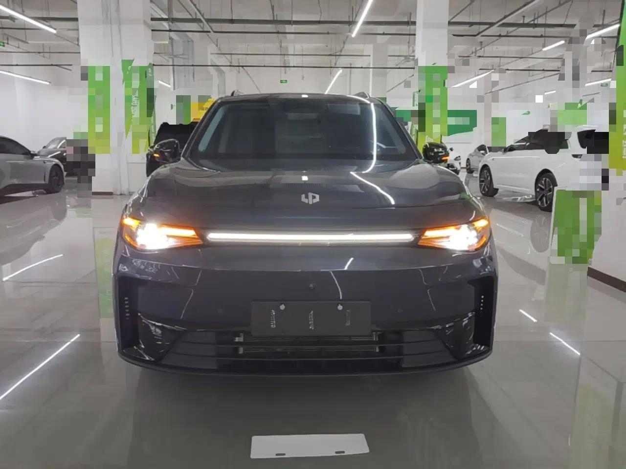 Leapmotor C16 2024 Pure Electric 520 Deluxe Edition — миниатюра 2