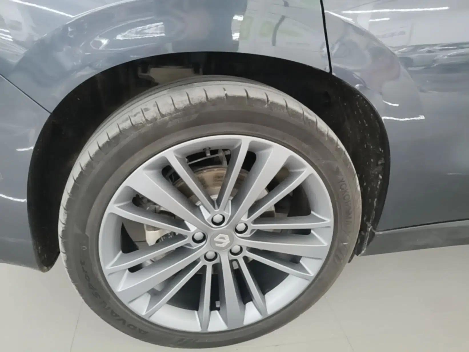 Leapmotor C16 2024 Pure Electric 520 Deluxe Edition — миниатюра 11