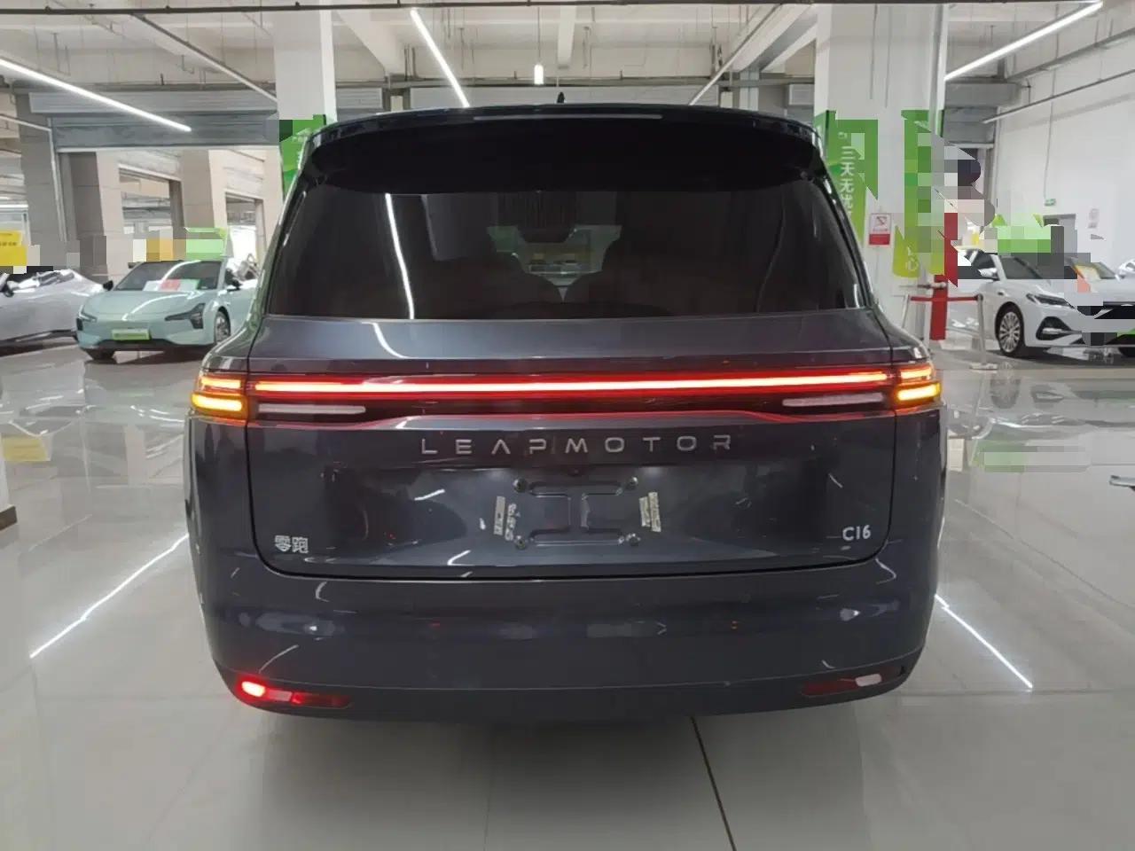 Leapmotor C16 2024 Pure Electric 520 Deluxe Edition — миниатюра 5