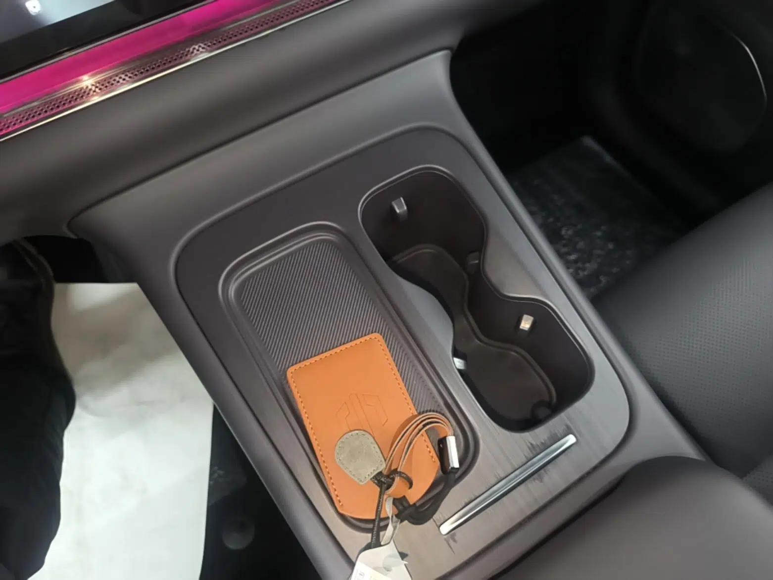 Leapmotor C16 2024 Range-Extended 200 Luxury Edition — миниатюра 16