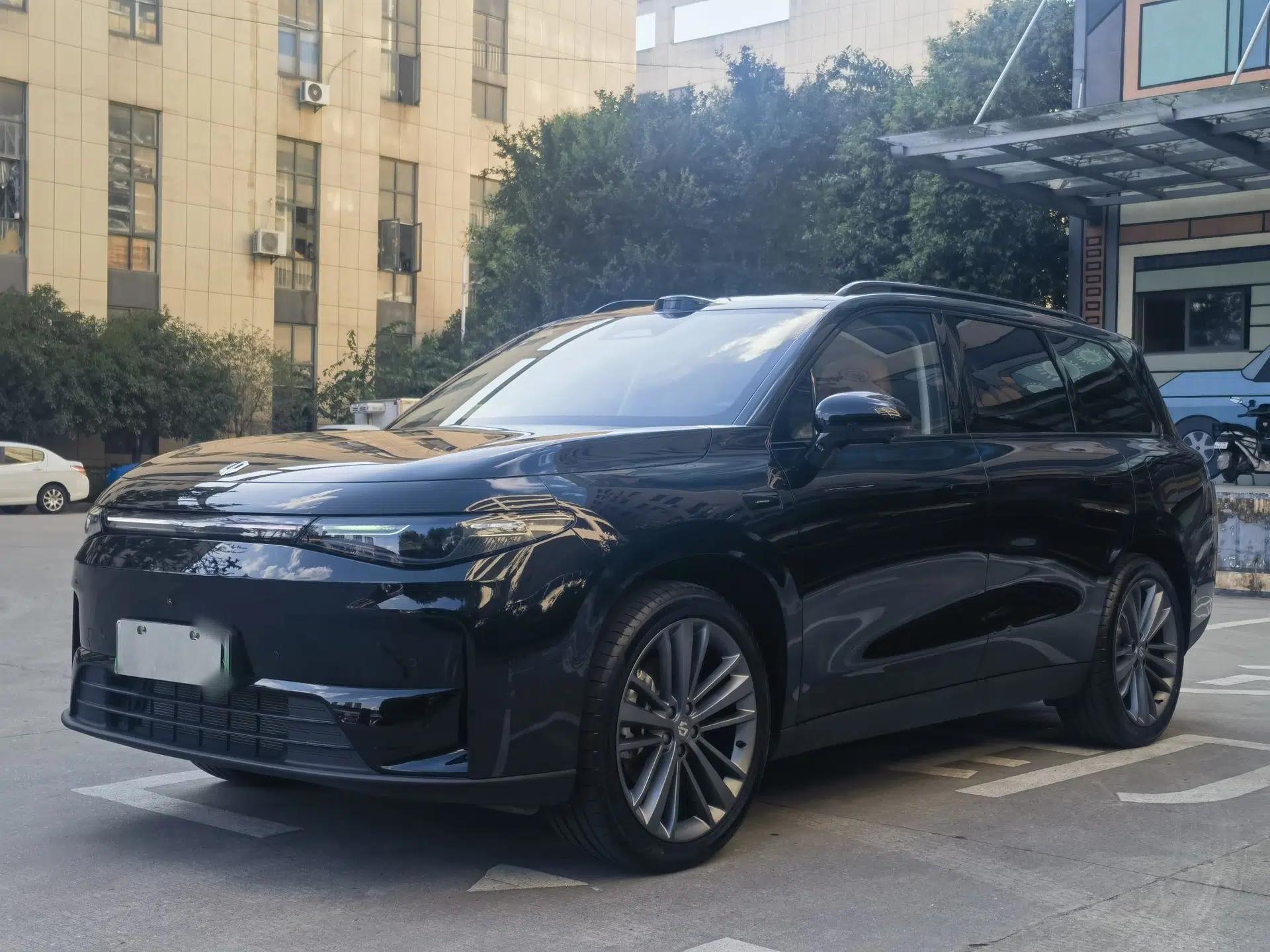 Leapmotor C16 2026 Extended-Range 280 LiDAR Zhizun Edition 6 Seats — миниатюра 1