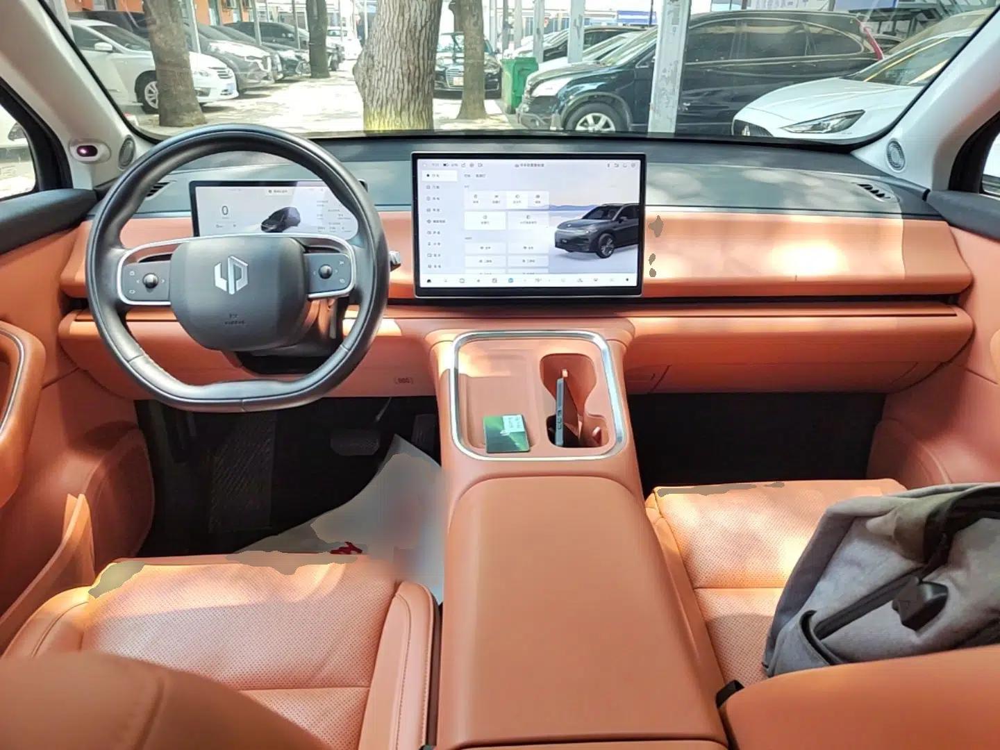 Leapmotor C16 2026 Extended-Range 280 LiDAR Zhizun Edition 6 Seats — миниатюра 17