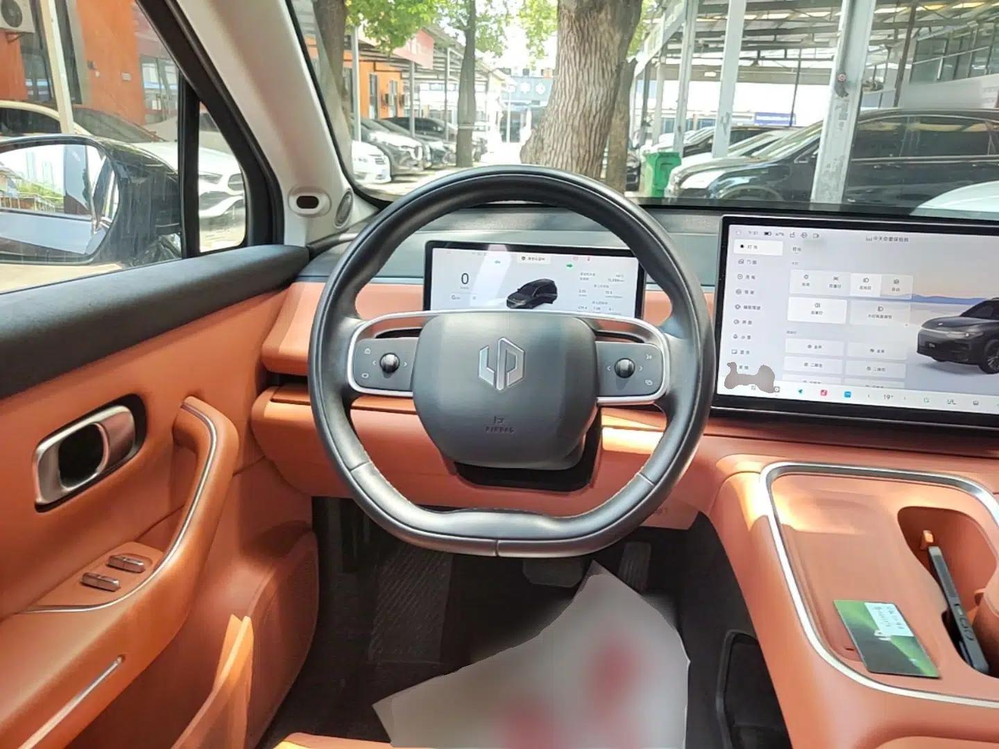 Leapmotor C16 2026 Extended-Range 280 LiDAR Zhizun Edition 6 Seats — миниатюра 18