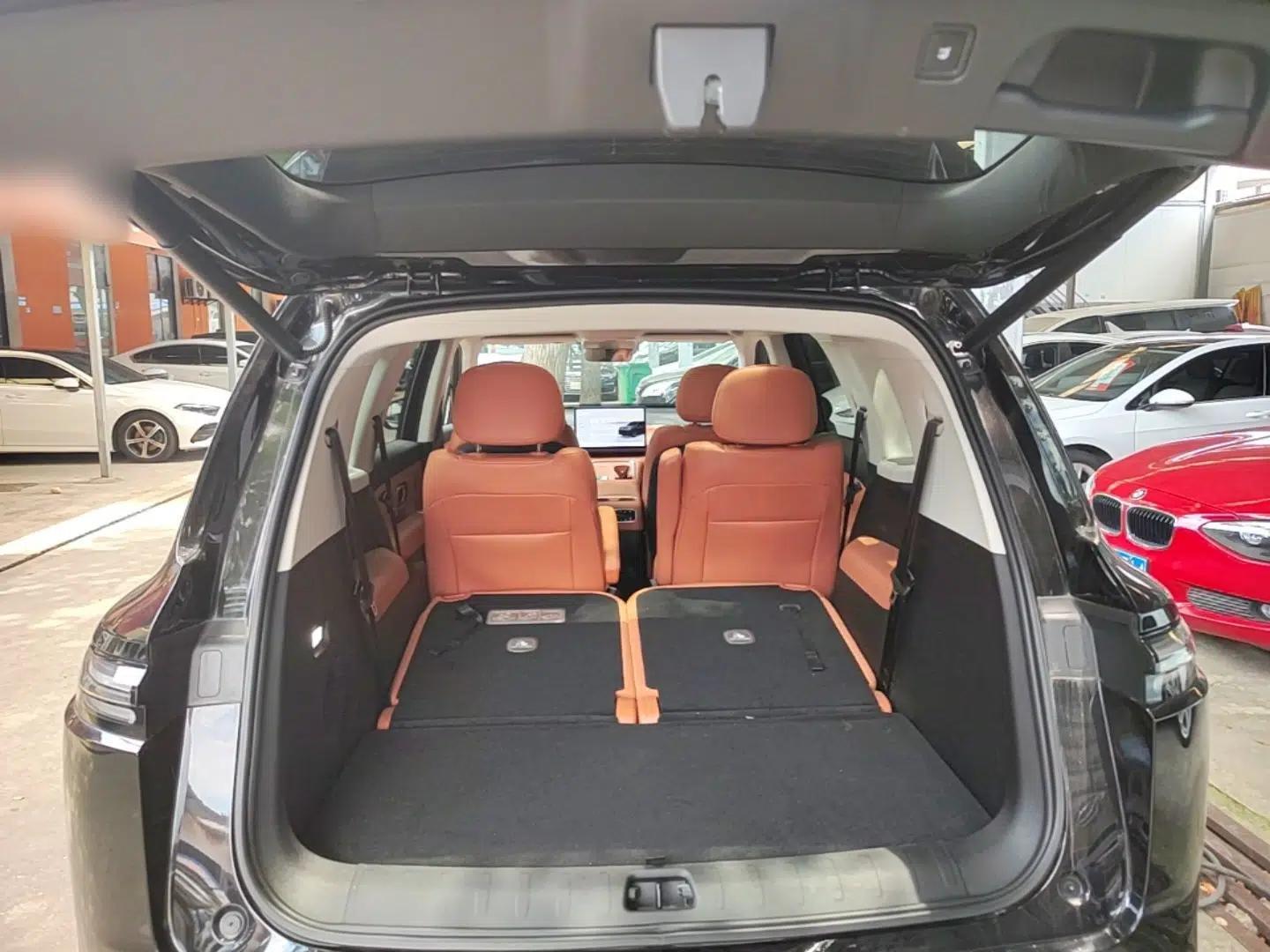Leapmotor C16 2026 Extended-Range 280 LiDAR Zhizun Edition 6 Seats — миниатюра 27