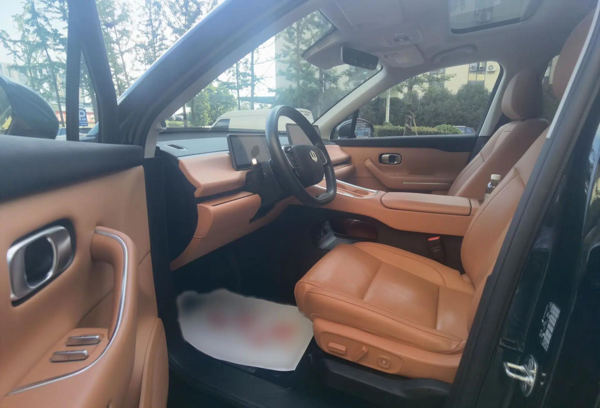 Leapmotor C16 2026 Extended-Range 280 LiDAR Zhizun Edition 6 Seats — миниатюра 28