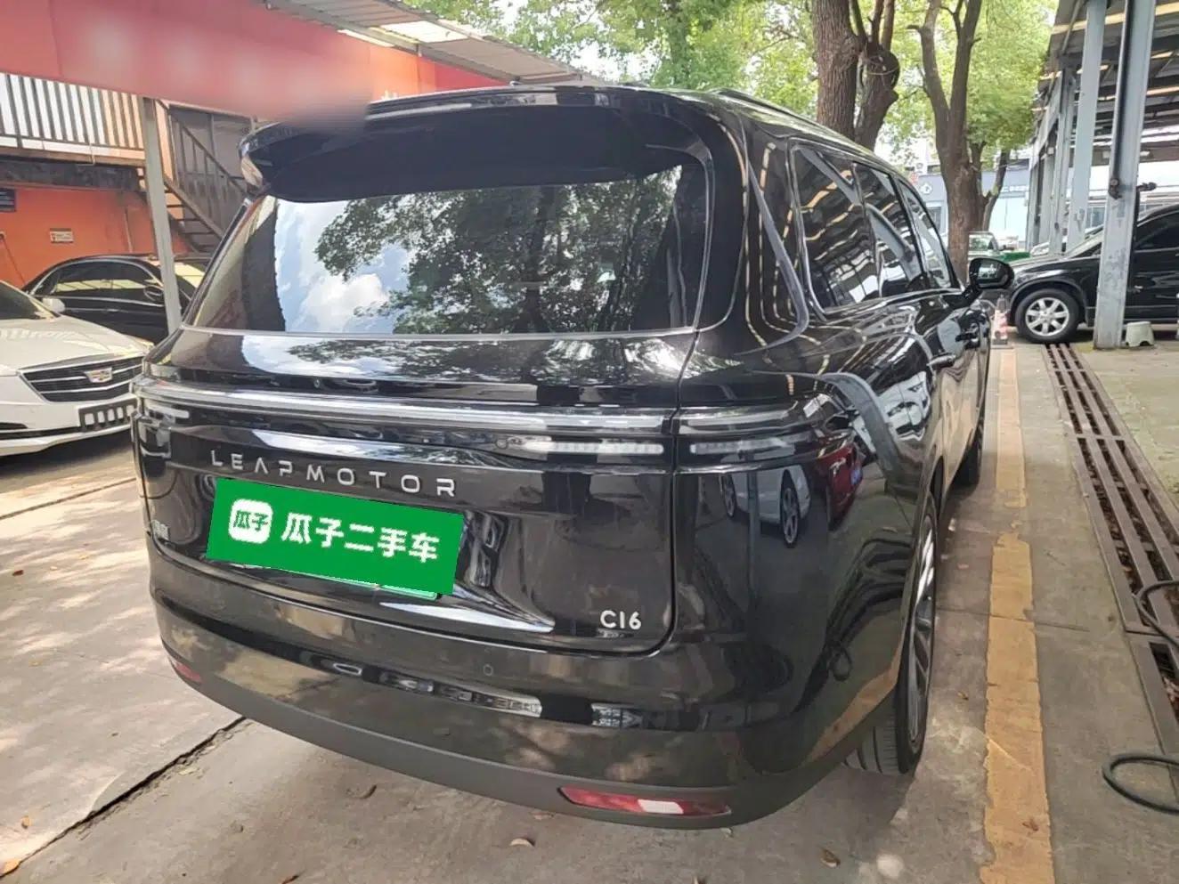 Leapmotor C16 2026 Extended-Range 280 LiDAR Zhizun Edition 6 Seats — миниатюра 6