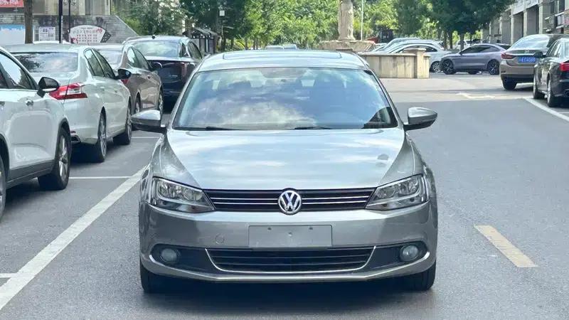 2014 Volkswagen Sagitar 1.6L Manual Comfort Edition — миниатюра 2