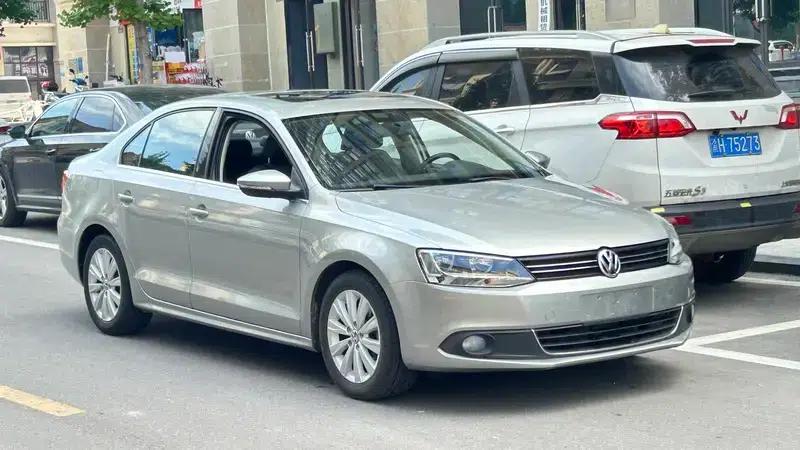 2014 Volkswagen Sagitar 1.6L Manual Comfort Edition — миниатюра 3