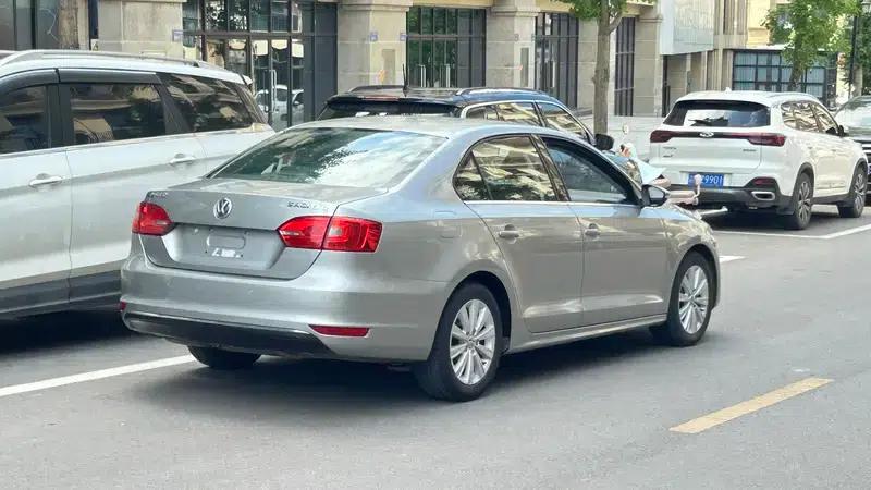 2014 Volkswagen Sagitar 1.6L Manual Comfort Edition — миниатюра 7