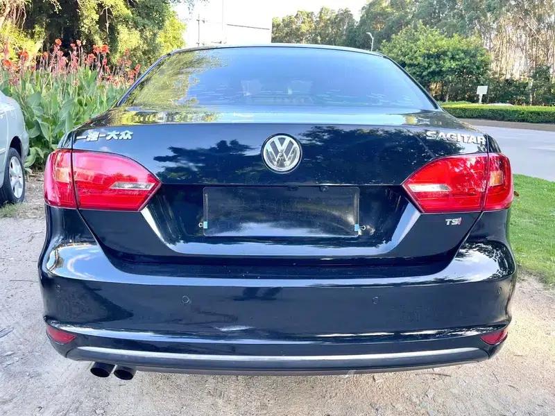 2012 Volkswagen Sagitar 1.4TSI Automatic Luxury — миниатюра 5