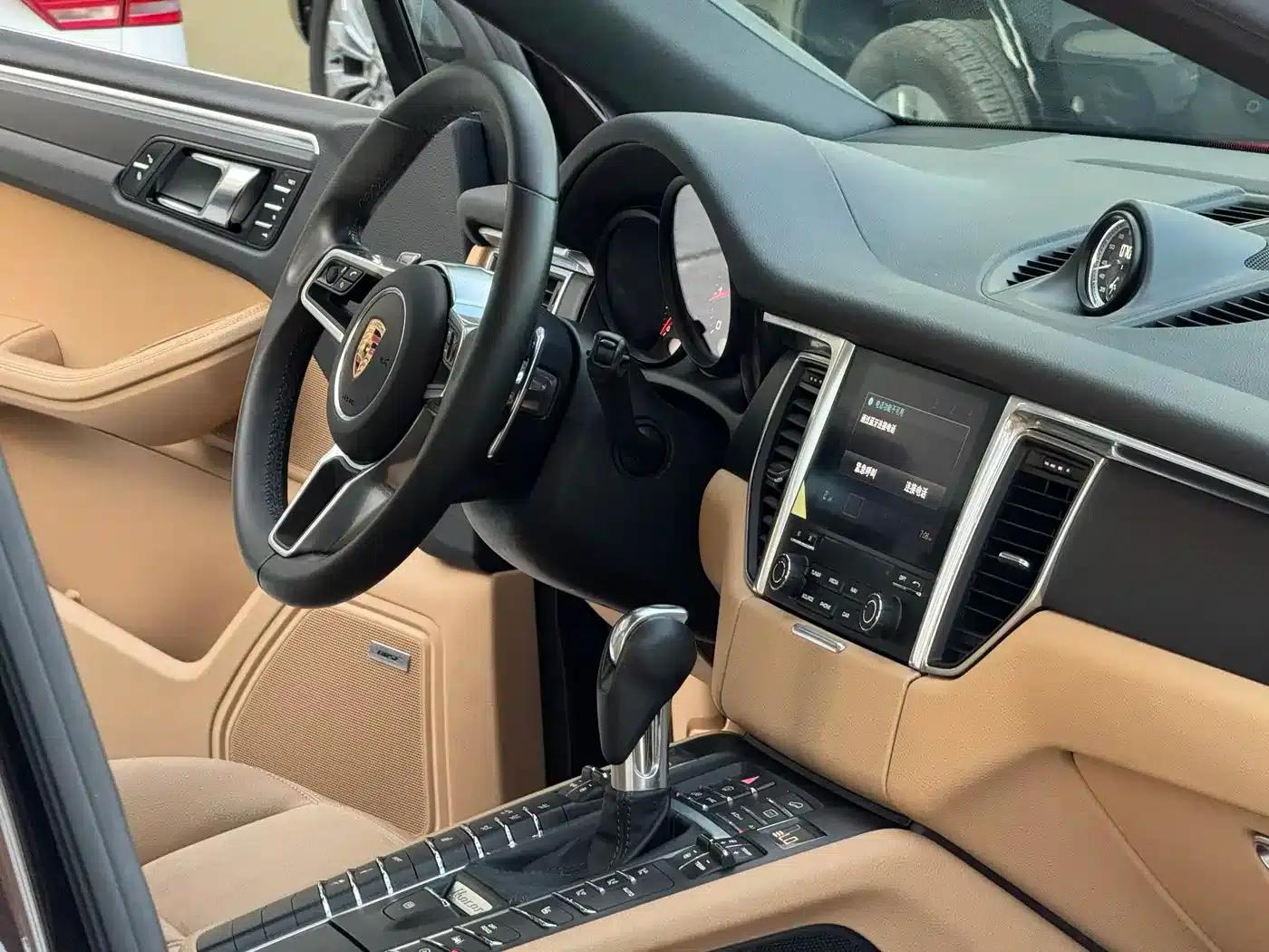 2017 Macan 2.0T — миниатюра 19